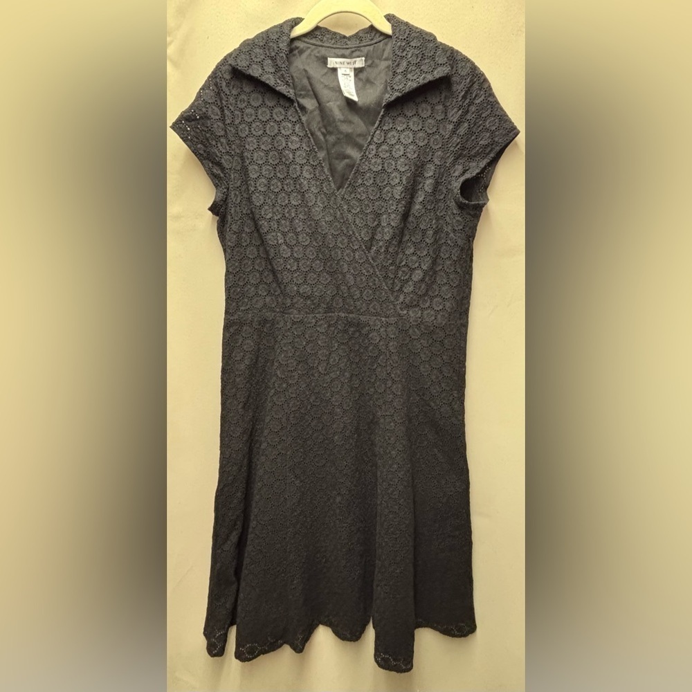Nine West Sheath Dress Size 16 Black Floral Eyelet Lace Cap Sleeve Knee Length - Picture 5 of 5